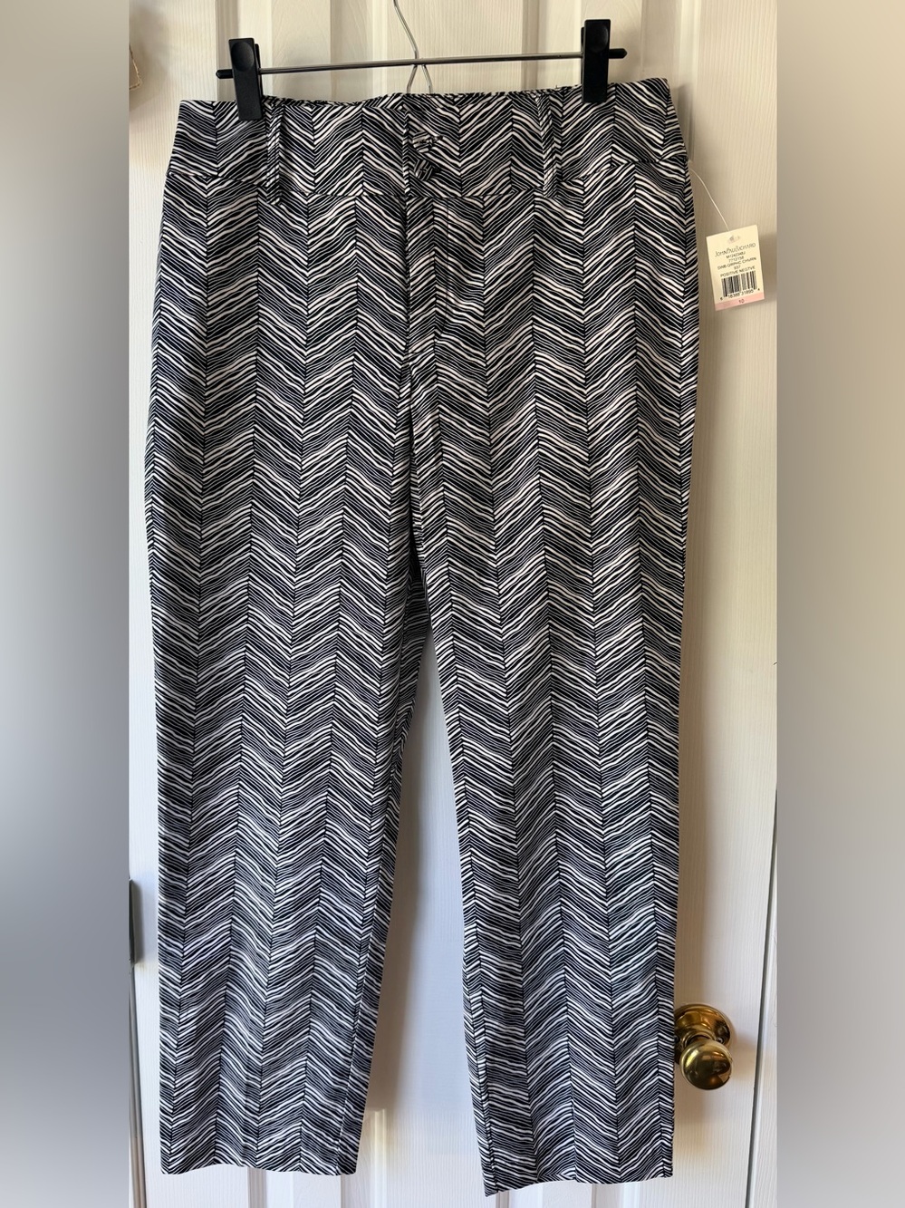JohnPaulRichard Black & White Chevron-Pattern Women’s Pants